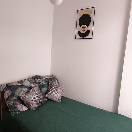 Mh Apartment Rzeszów Buitenkant foto