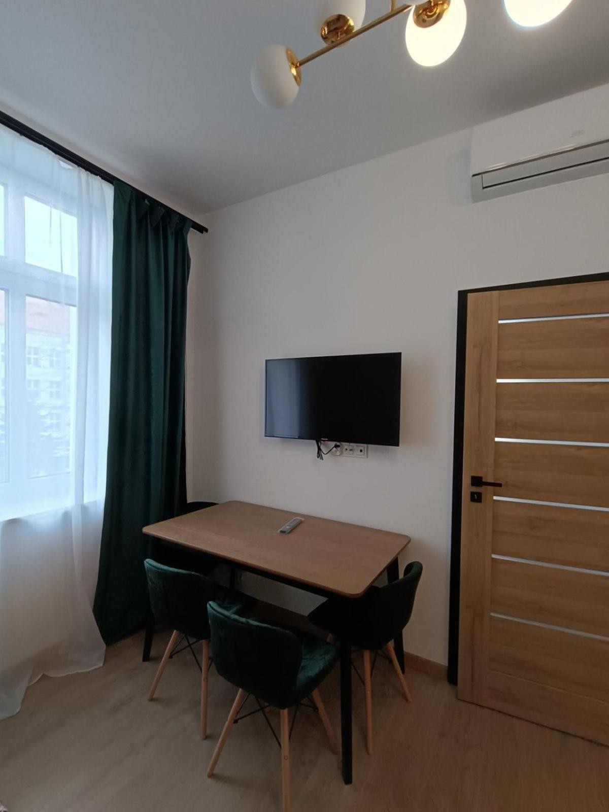 Mh Apartment Rzeszów Buitenkant foto